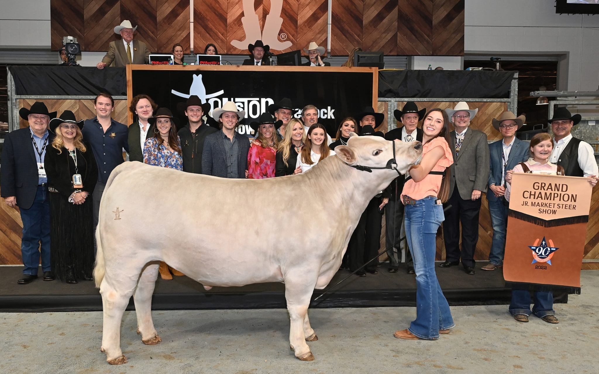 Led steer sells for recordbreaking US1 million Beef Central